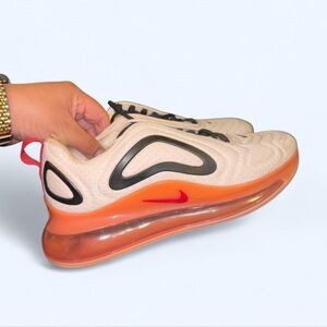 Nike Air Max 720 Pink Sneakers